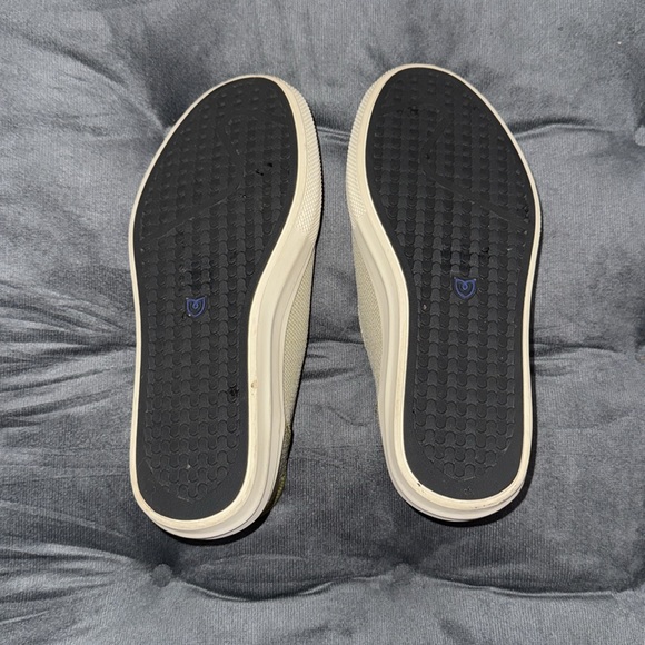 Rothy’s City Slip On Sneaker - Picture 2 of 5